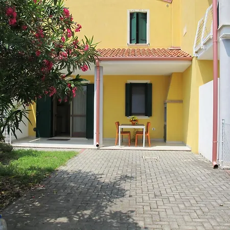 Jolanda By Interhome *