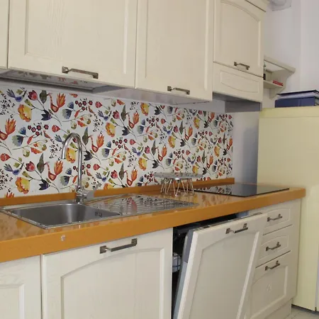 Holiday home Jolanda By Interhome