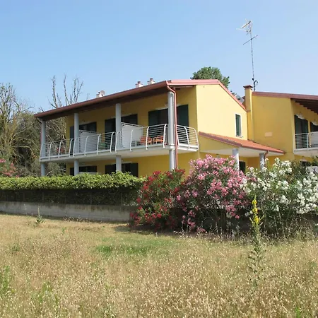 Holiday home Jolanda By Interhome