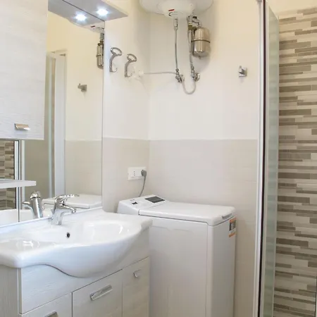 Jolanda By Interhome *