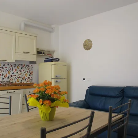 Jolanda By Interhome